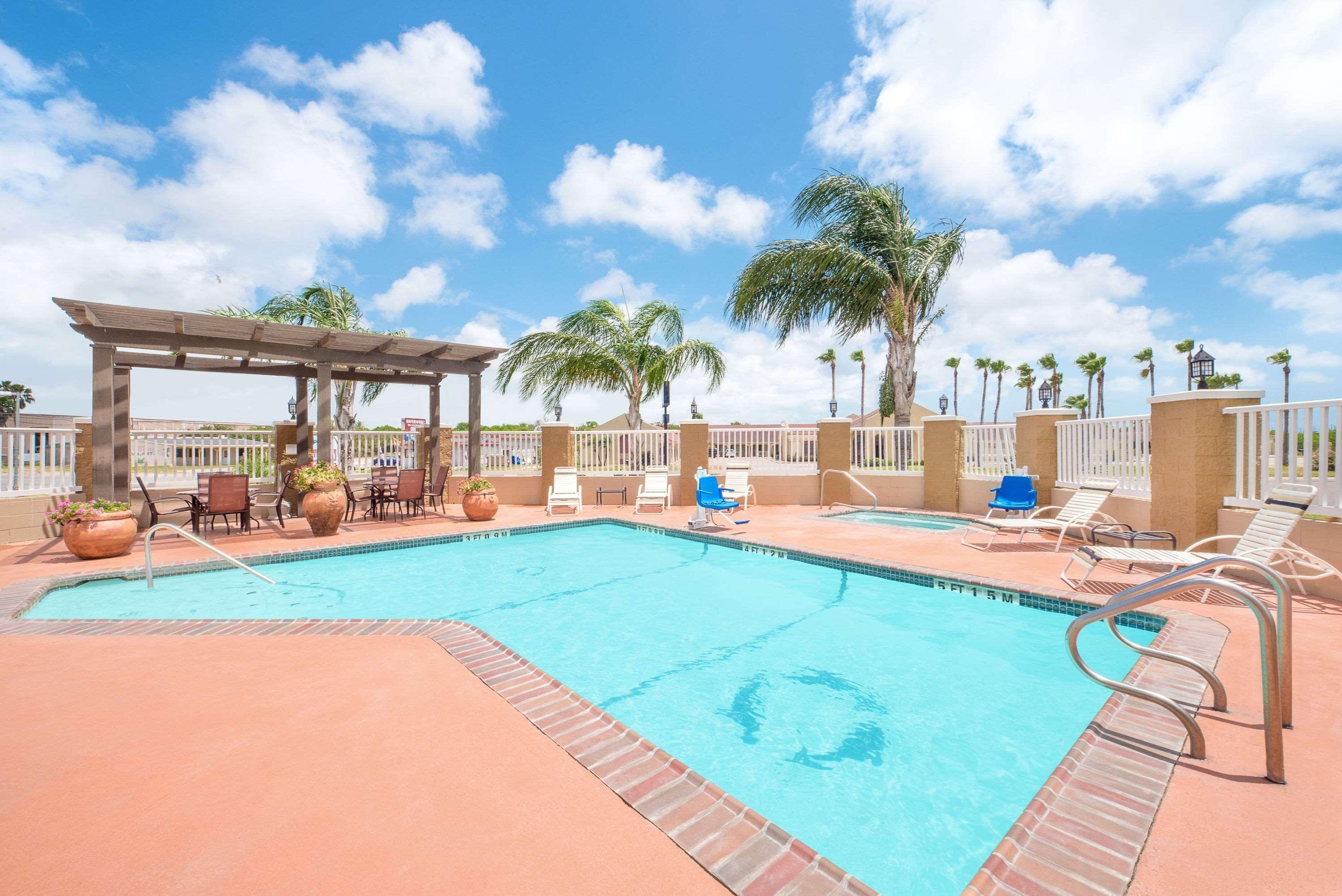 Microtel Inn & Suites By Wyndham Corpus Christi/Aransas Pass Exterior photo