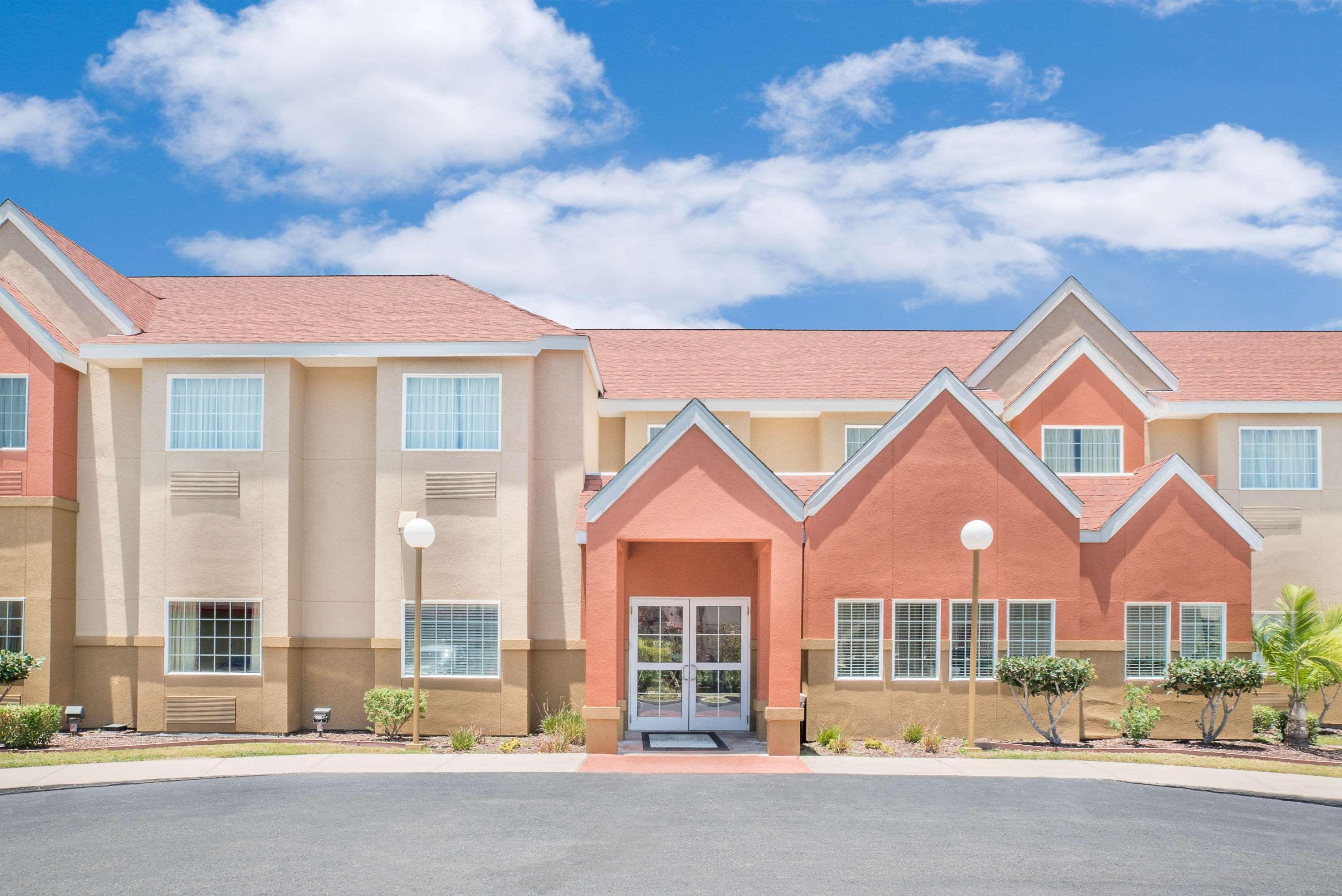 Microtel Inn & Suites By Wyndham Corpus Christi/Aransas Pass Exterior photo