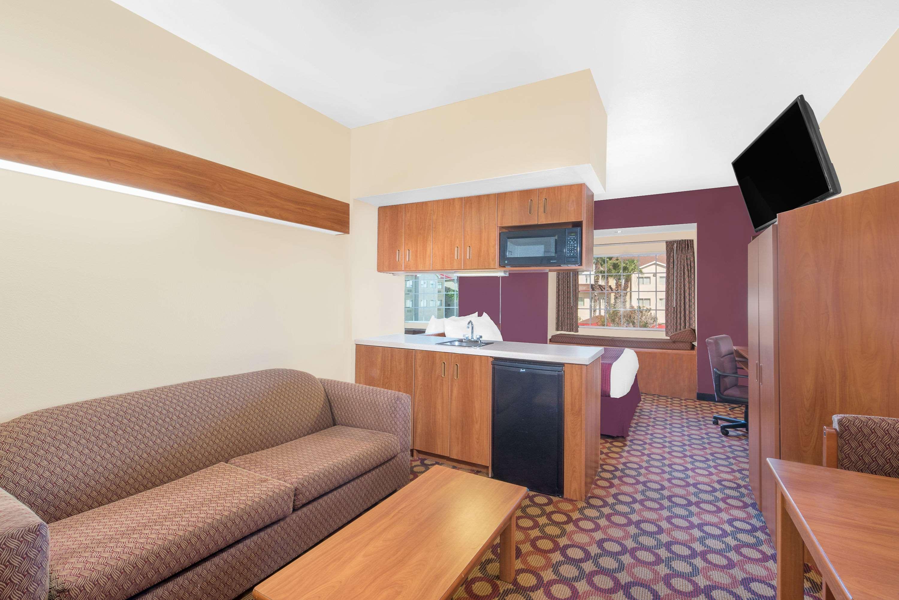 Microtel Inn & Suites By Wyndham Corpus Christi/Aransas Pass Exterior photo
